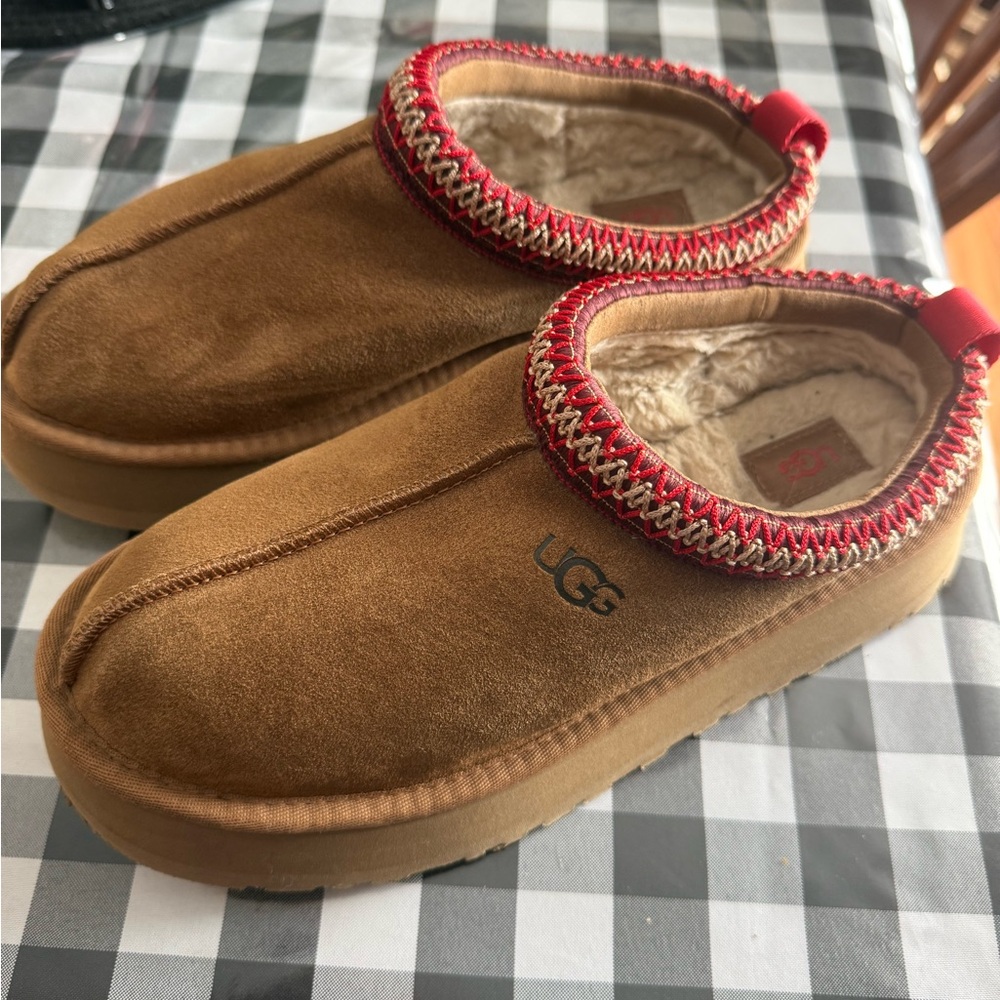 UGG Tan Suede Slippers with Red Accent - Picture 2 of 3